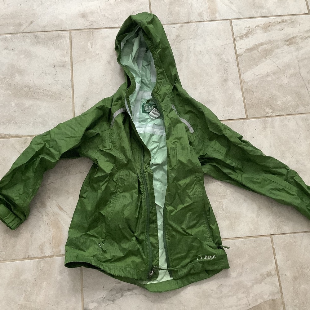 Boy’s L.l.bean rain jacket 6/7